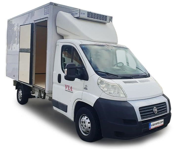 Fiat Ducato hűtős kisteherautó bérlés