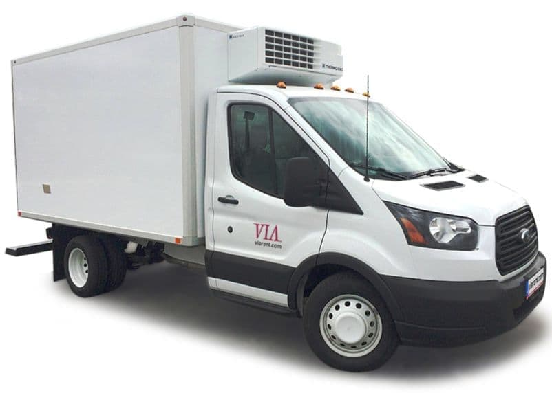 Ford Transit hűtős kisteherautó bérlés
